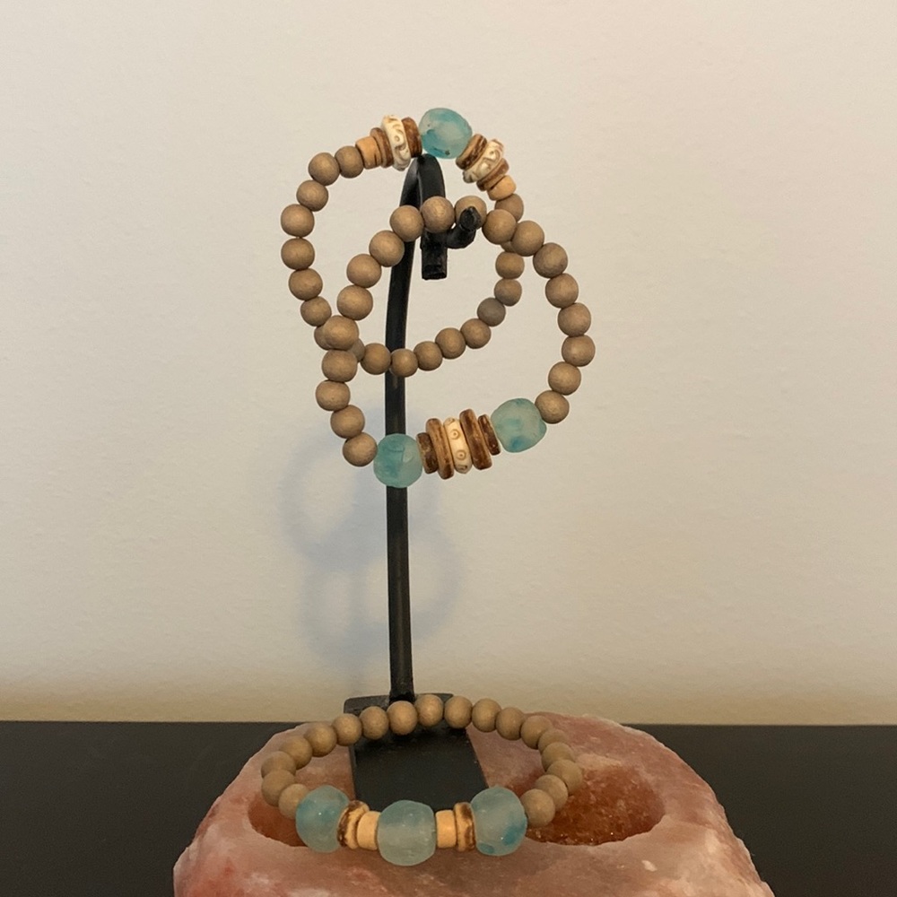 Set of 3 Bleached Wood and Blue Sea Glass Beads Stretchy Bracelets